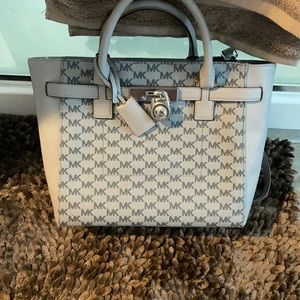 New bag only wore twice